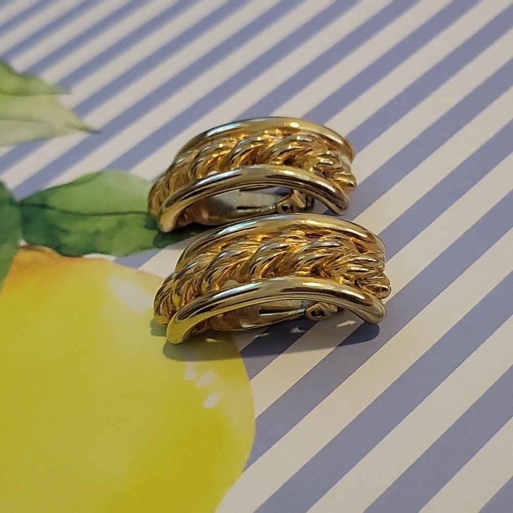Vintage Paolo Gucci Gold Clip-on Earrings - Picture 3 of 7